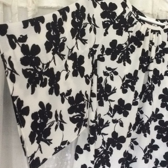 Vince Camute Black white kimono sleeve floral XS S - Picture 3 of 8